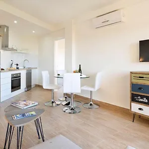 https://apartment-club-playa-flores-torremolinos.hotelsinnerja.org